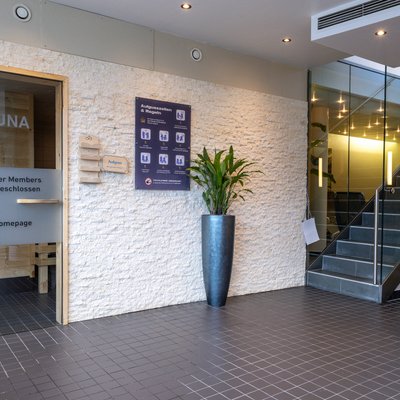 MYGym_Prime_09_Sauna_Eingang_premium