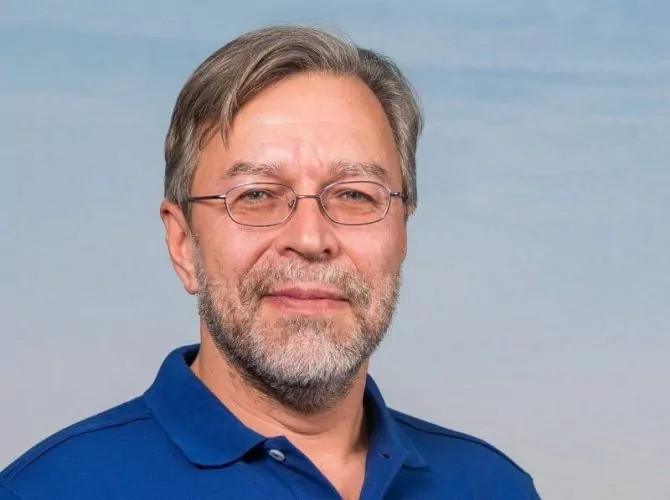 SPORTMED PLUS Martin Ratjtora